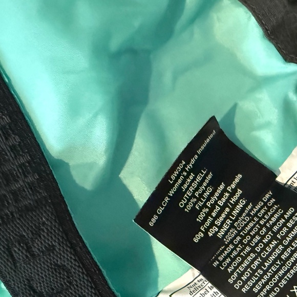 Women's 686 GLCR Hydra Insulated Snow Waterproof Jacket with Hoodie - Picture 9 of 11